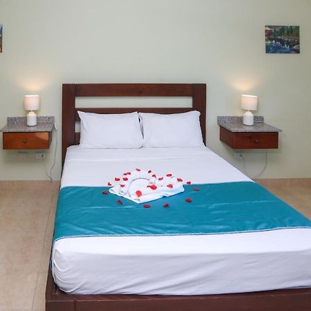 Anton Reef Hotel Sosúa Buitenkant foto