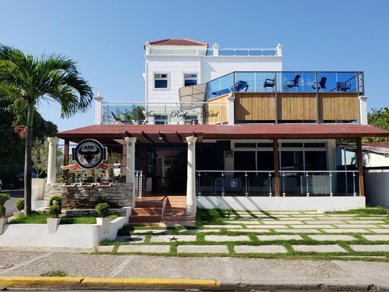 Anton Reef Hotel Sosúa Buitenkant foto